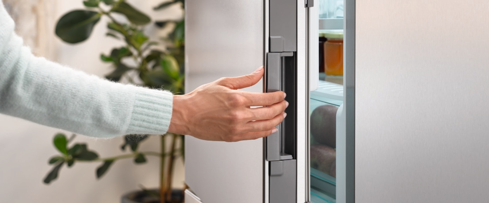 Waarom blijft de koelkast draaien?